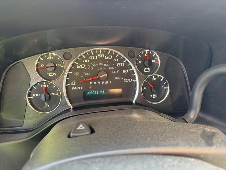 2014-chevrolet-express-2500-image-16