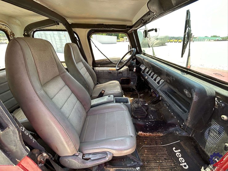 1994-jeep-wrangler-image-57