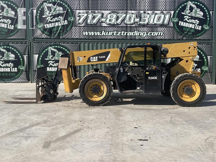 2014-caterpillar-tl943c-image-1