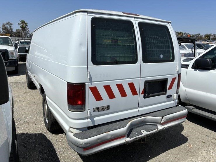 2002-ford-e350-sd-image-4