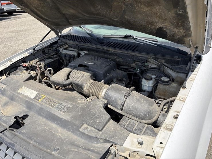 2004-ford-expedition-xlt-image-7