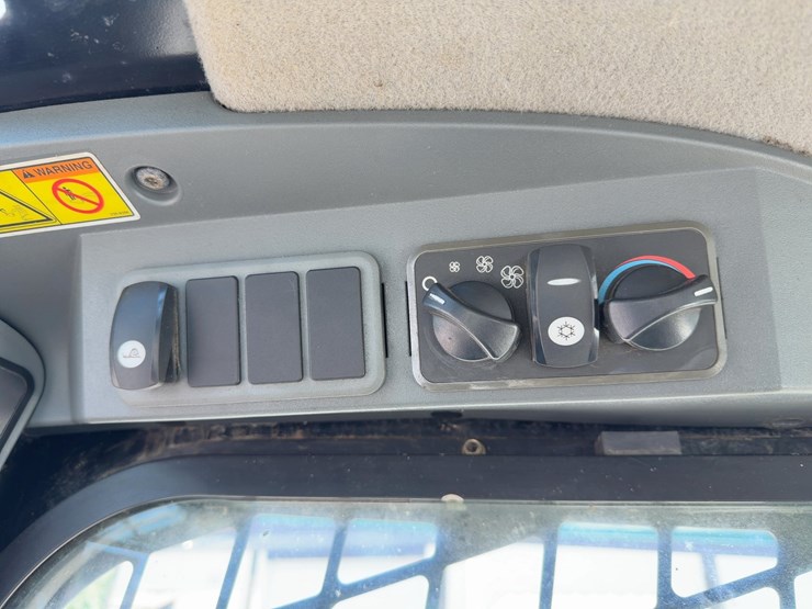 2007-caterpillar-277c-image-19