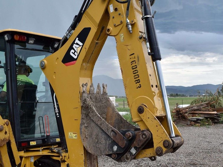 2016-caterpillar-420f2-it-image-35
