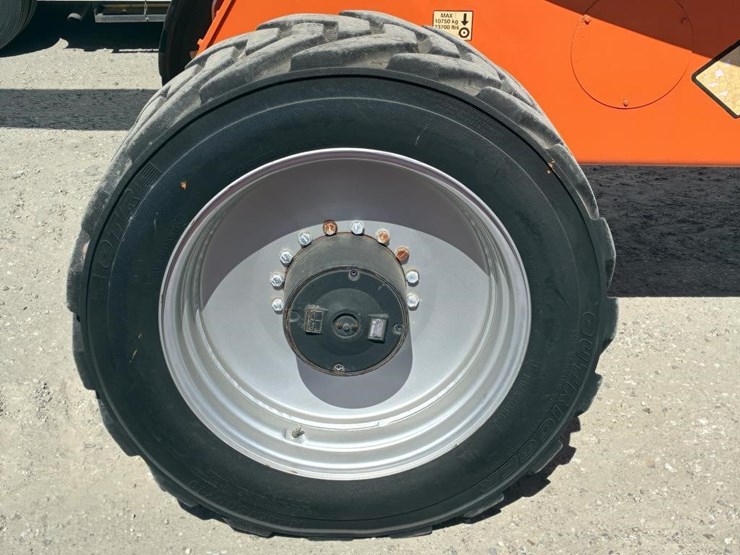 2016-jlg-1250ajp-image-18
