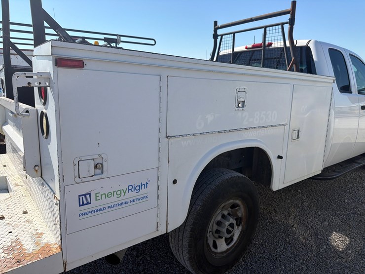 2009-gmc-3500hd-image-10