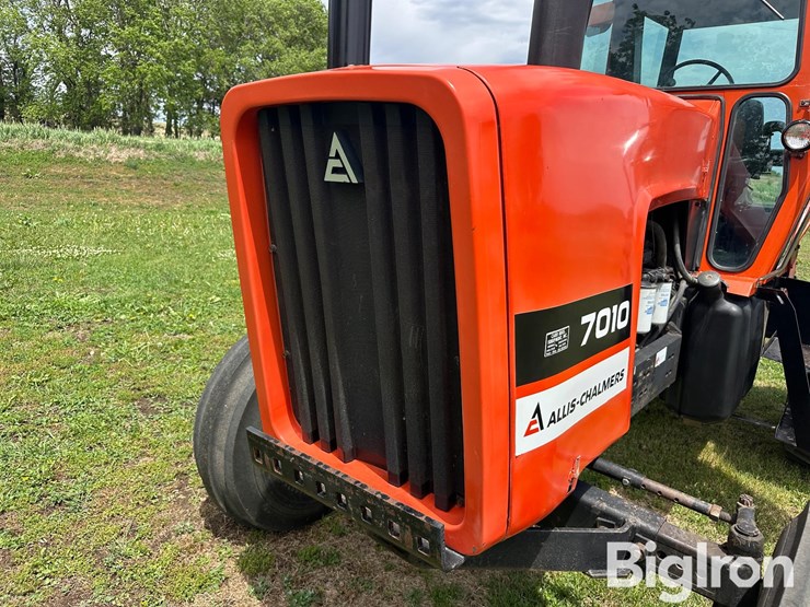 1981-allis-chalmers-7010-image-13