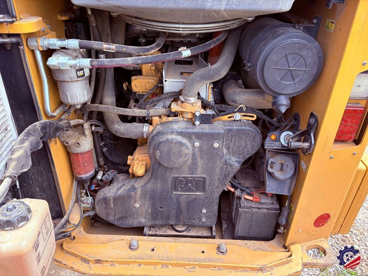 2018-caterpillar-299d2-xhp-image-54