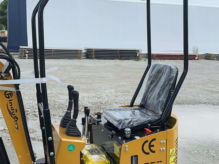 cfg-industrial-h13r-mini-excavator-image-6