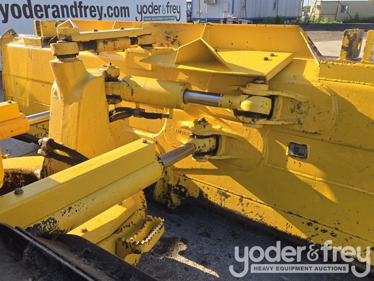 2022-komatsu-d61px-24-image-33