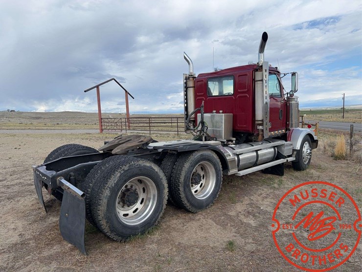 2001-western-star-4900-image-7
