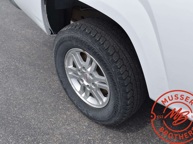 2010-gmc-canyon-sle-image-14