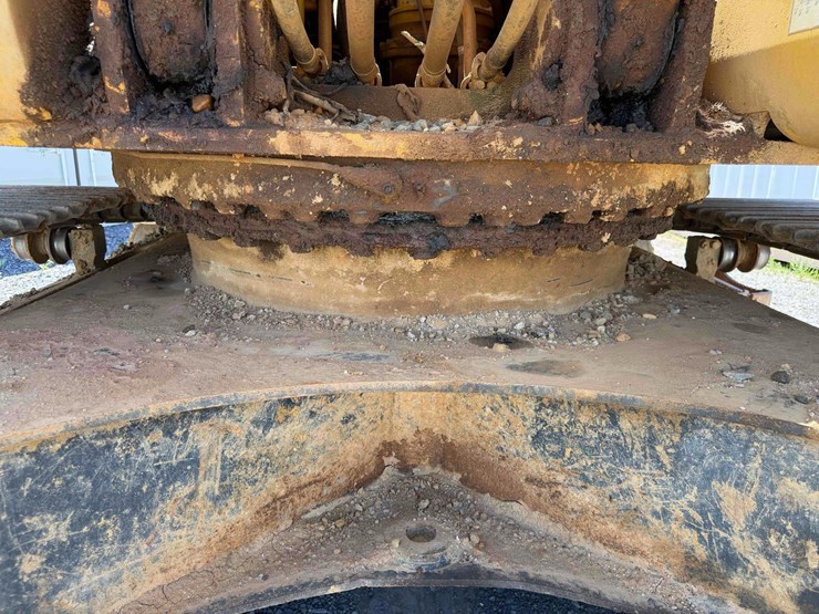 komatsu-pc210-lc-image-11