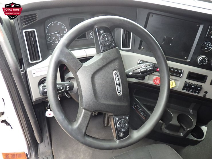 2022-freightliner-cascadia-126-image-21