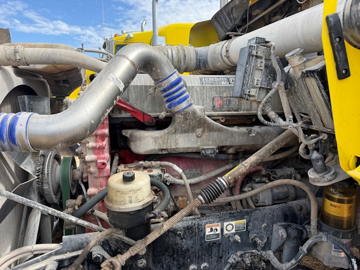 2016-kenworth-t800-image-9