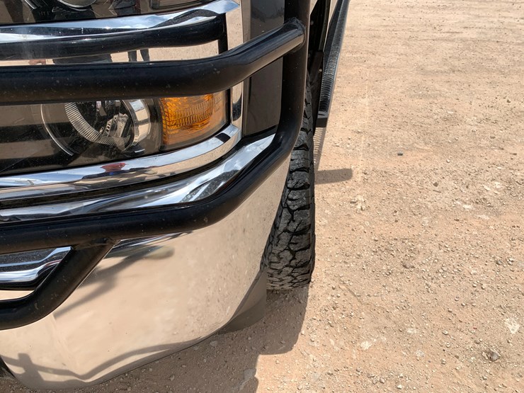 2018-chevrolet-silverado-2500hd-image-3