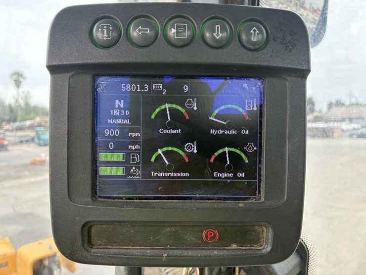 2018-deere-644k-image-23