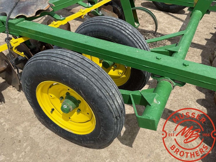 john-deere-14-image-8