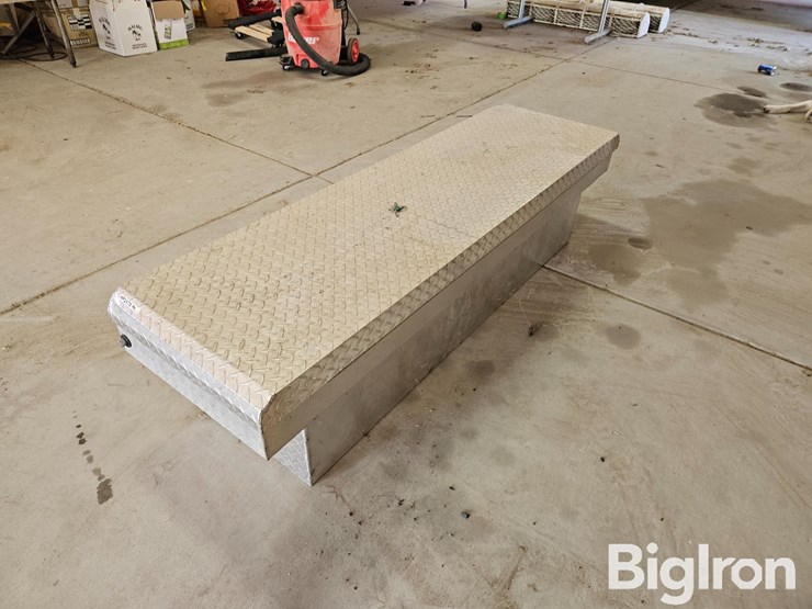 husky-aluminum-pickup-toolbox-image-7