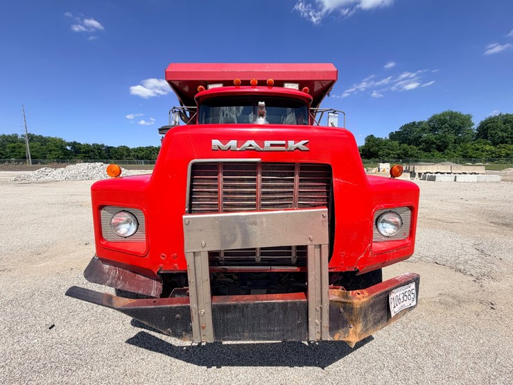 1998-mack-rb688s-image-11
