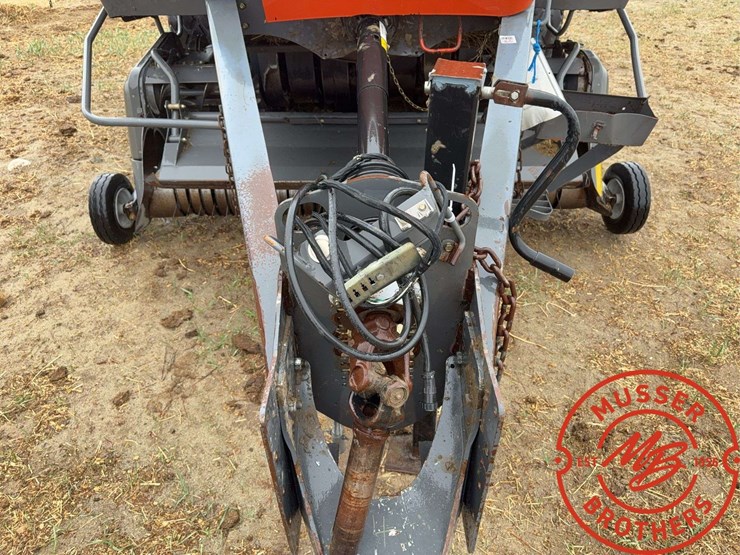 2009-massey-ferguson-2190-image-10