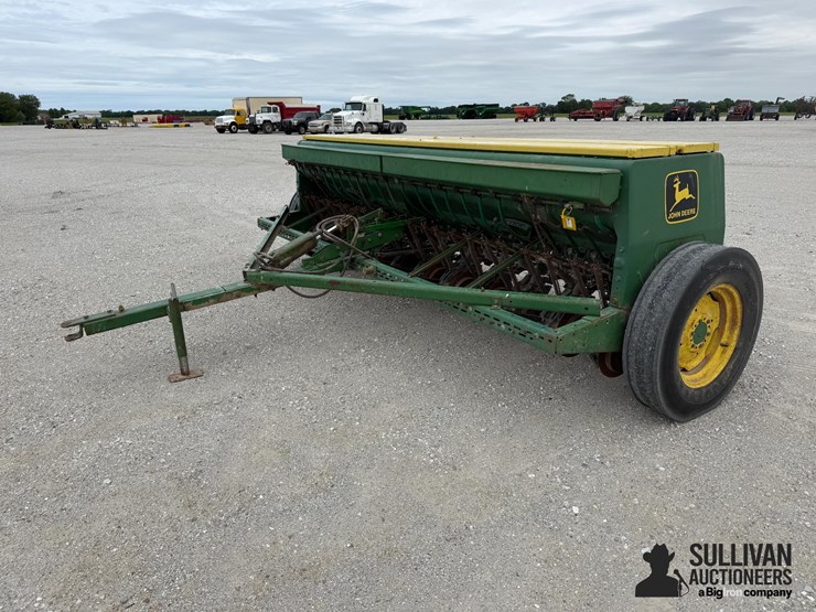 john-deere-8300-image-1