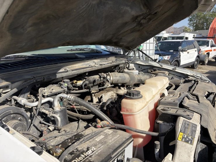 2002-ford-f550-image-7