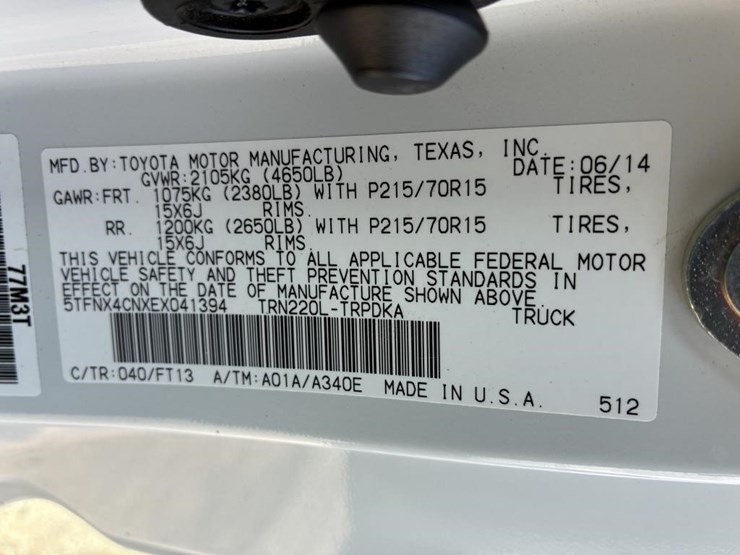 2014-toyota-tacoma-image-16