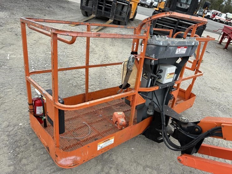 2008-jlg-800aj-image-8