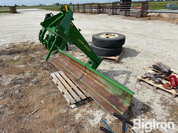 john-deere-115-image-1