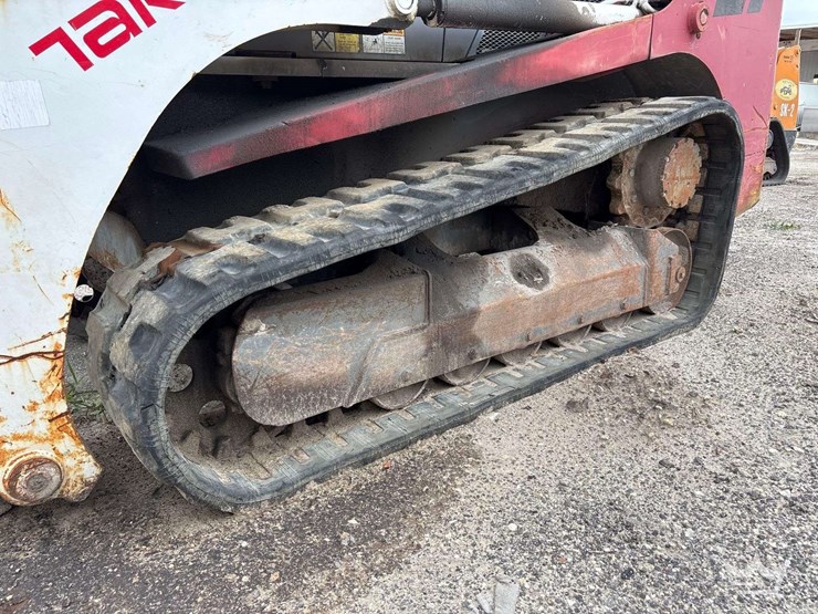 2009-takeuchi-tl250-image-26