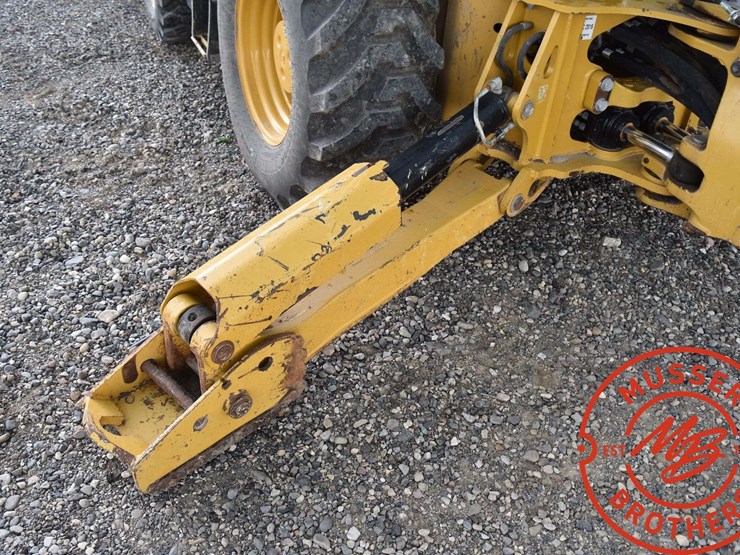 2016-caterpillar-420f2-it-image-53