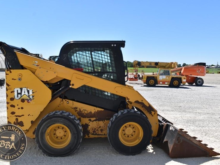 2021-caterpillar-262d3-image-7