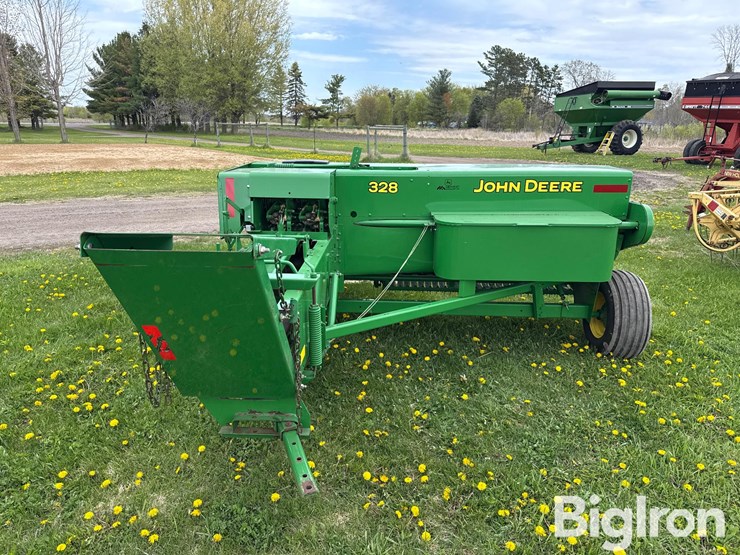 2005-john-deere-328t-small-square-baler-image-6