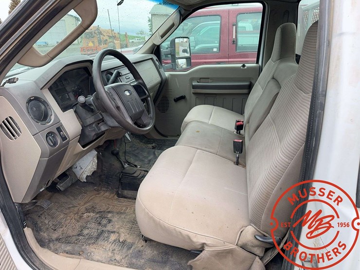 2008-ford-f550-image-21
