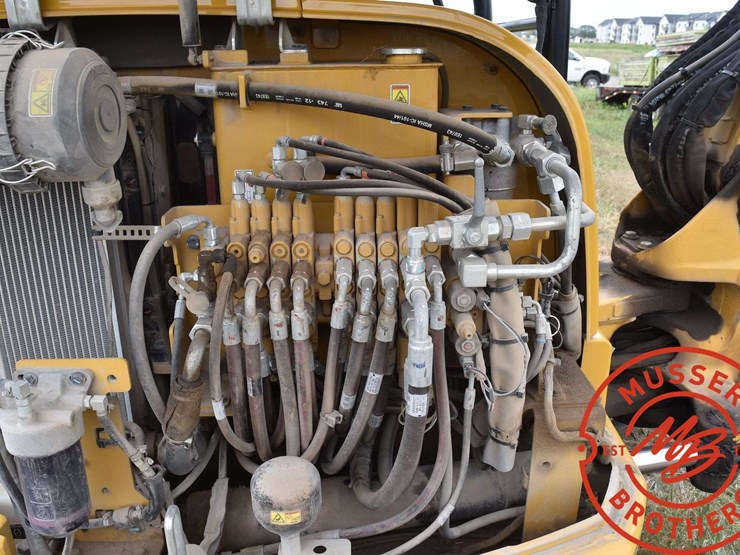 2020-caterpillar-305.5e2-cr-image-56