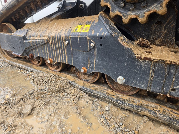 2023-bobcat-t76-image-47