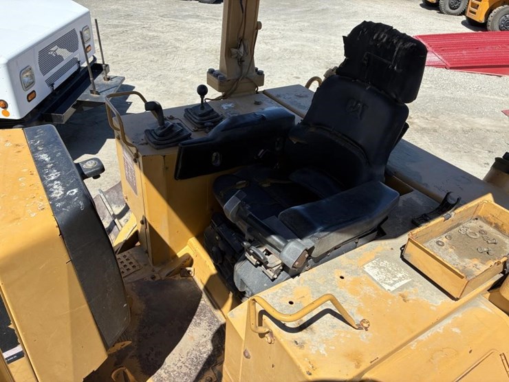 2000-caterpillar-d5m-image-19