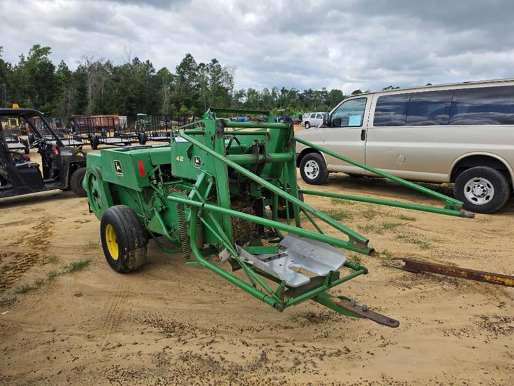 john-deere-348-image-2