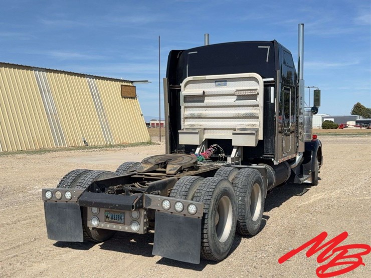 2005-kenworth-w900-image-5