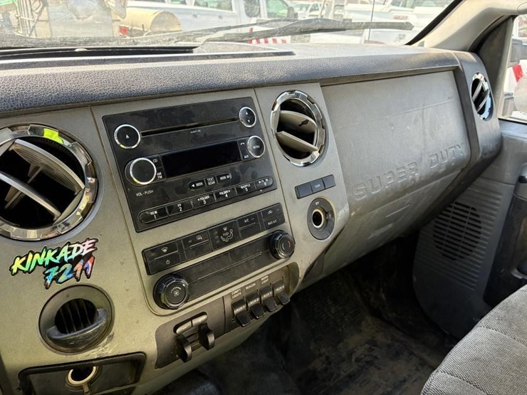 2012-ford-f550-image-18
