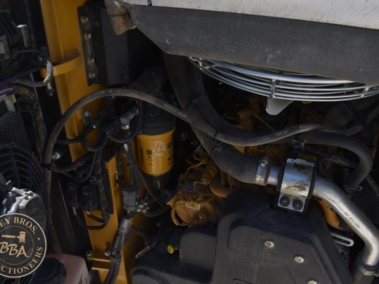 2024-caterpillar-226d3-image-31