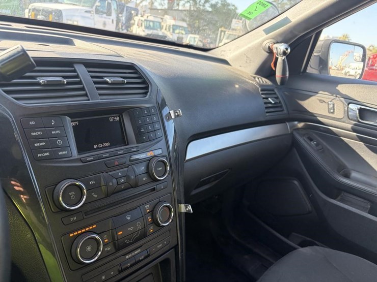 2018-ford-explorer-police-interceptor-image-16