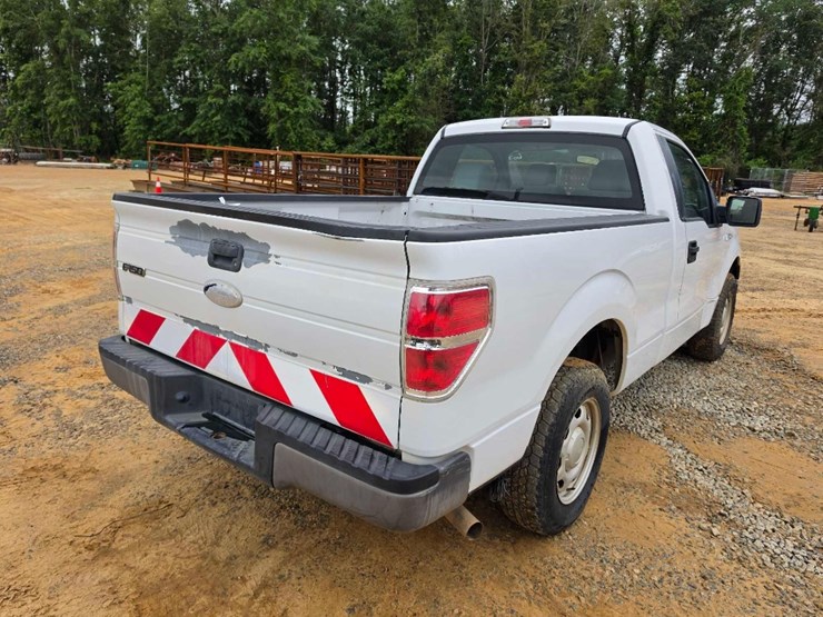 2012-ford-f150-xl-image-19