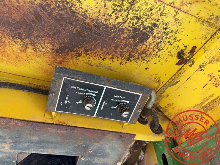 1975-john-deere-7020-image-37