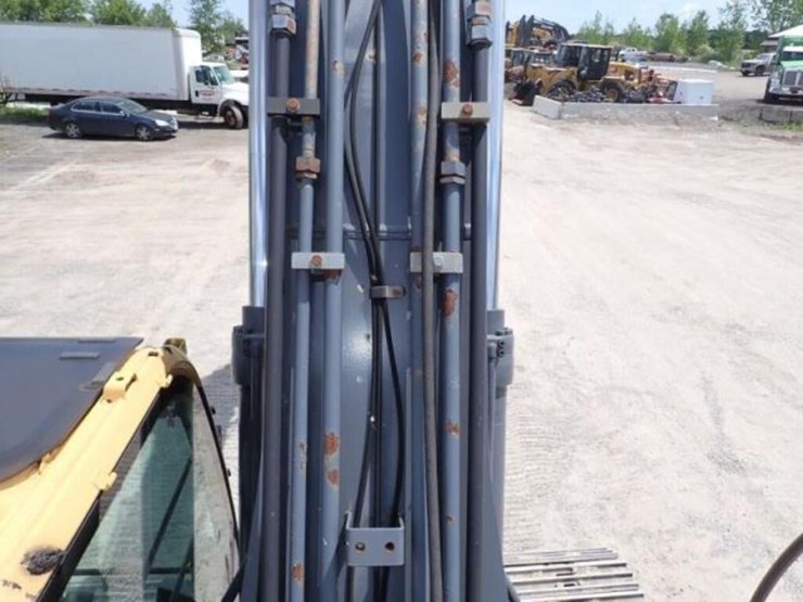 2009-deere-270d-lc-image-74