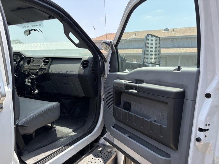 2016-ford-f650-image-16