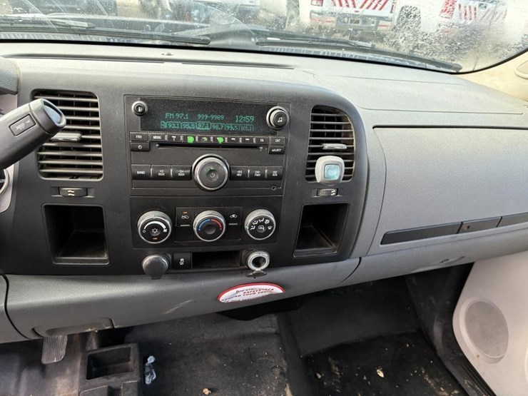 2012-gmc-2500hd-image-19