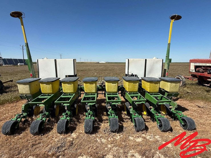 john-deere-7100-image-3
