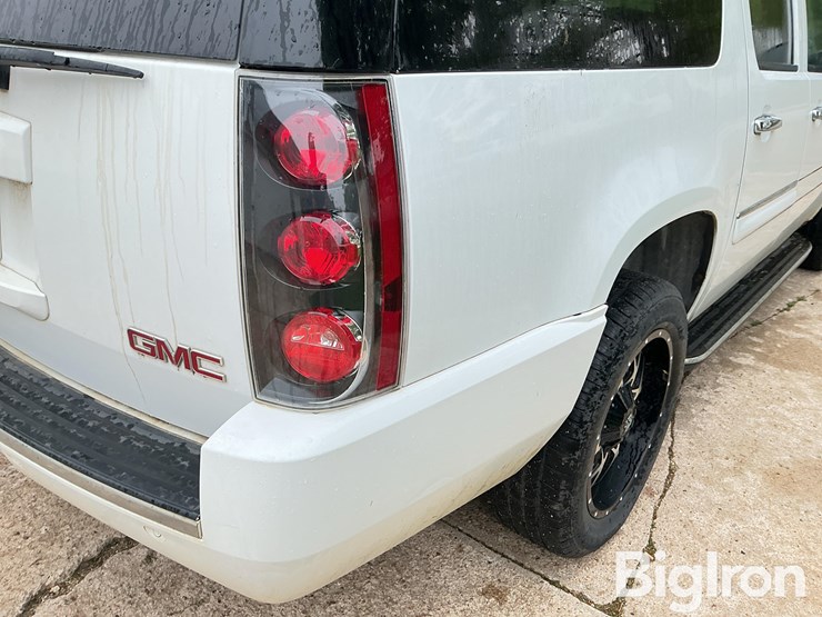 2008-gmc-yukon-denali-image-16