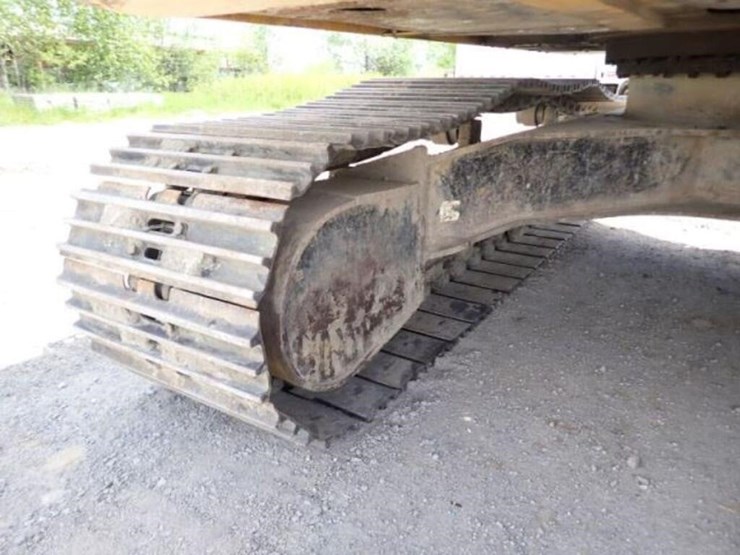 2009-deere-270d-lc-image-48